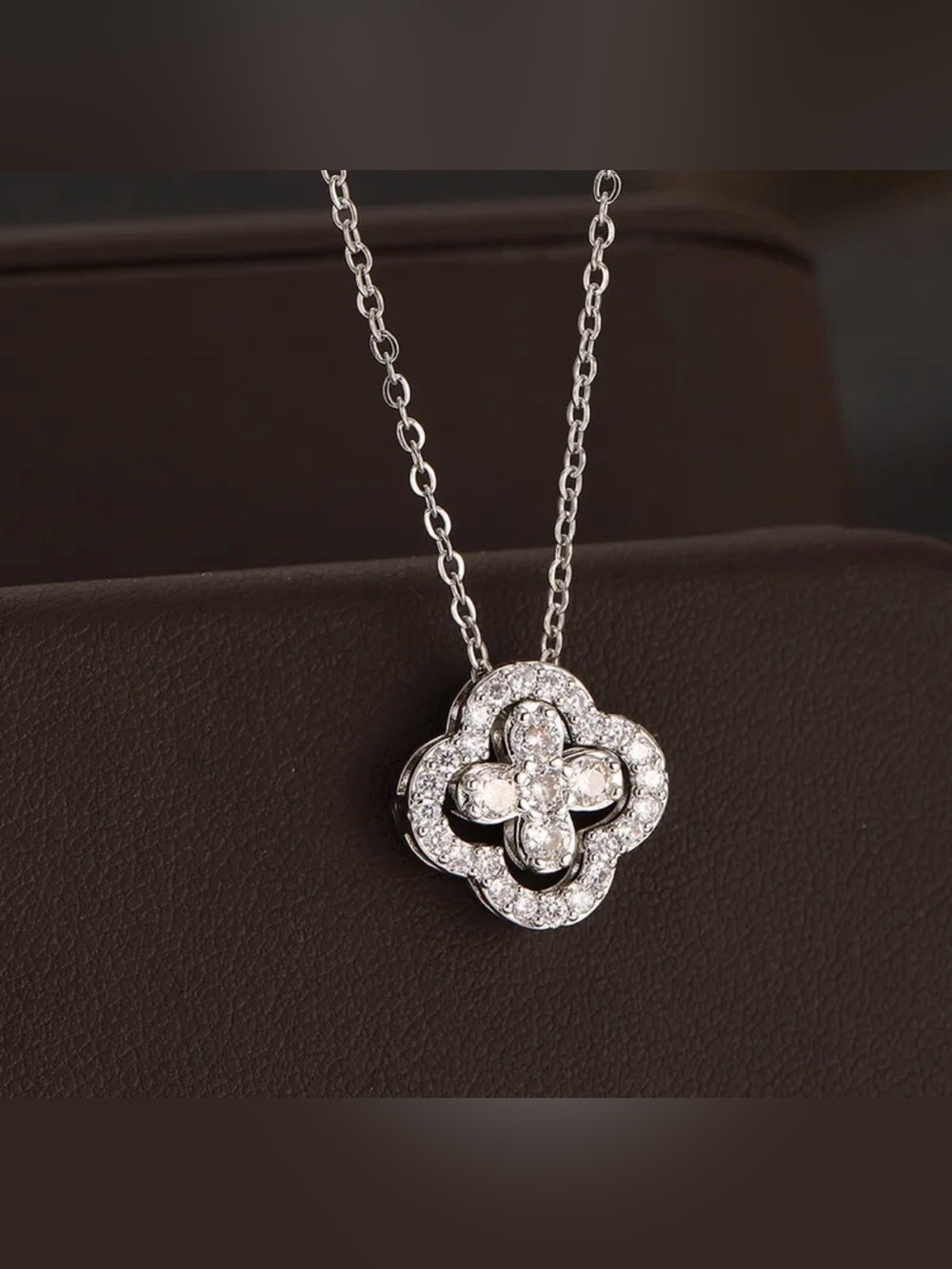 New Clover Halo Moissanite 925 Silver Pendant Necklace